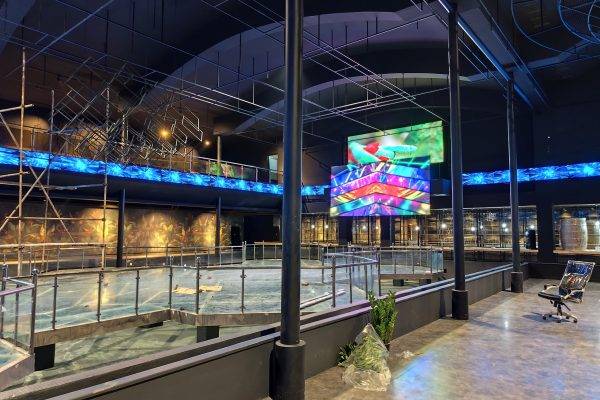 دیزاین رستوران با ویدئو وال