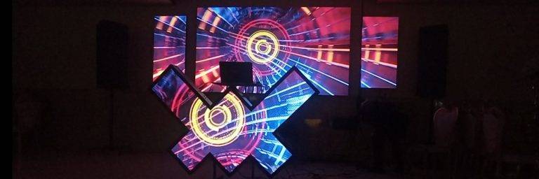 تلویزیون شهری و ویدئو وال متصل به ویدئو پروسسور