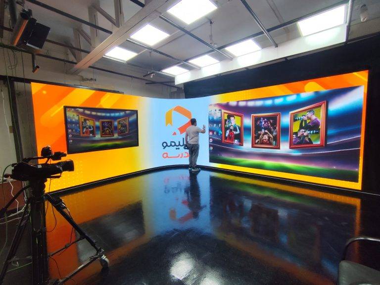 قیمت تلویزیون شهری فضای باز و داخل سالن